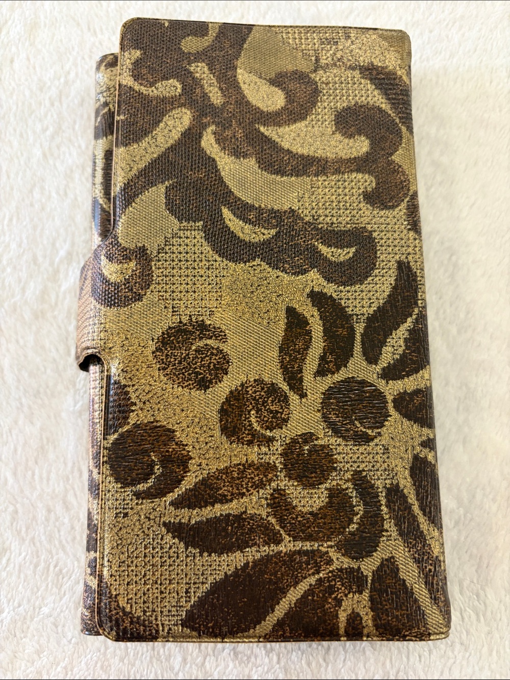 Vintage Elegant Floral Organizer in Gold with Gold Clasp - Picture 2 of 4